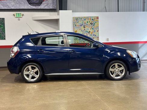 Used 2010 Pontiac Vibe AWD w/ Sun And Sound Package image 3