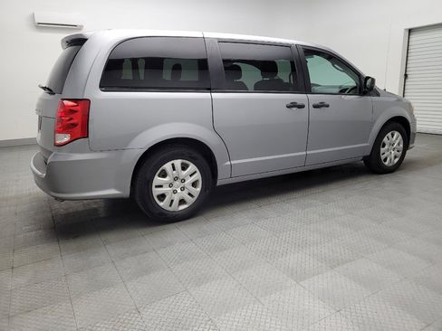 Used 2020 Dodge Grand Caravan SE image 10