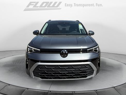 New 2026 Volkswagen Taos SE AWD/4WD image 2