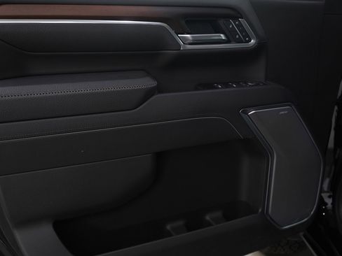 Used 2025 GMC Sierra 2500 Denali image 23