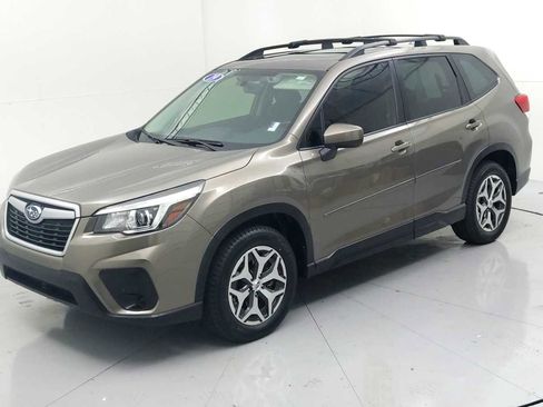 Used 2019 Subaru Forester Premium image 4
