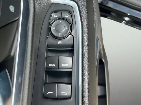 Used 2024 Chevrolet Silverado 1500 LT RWD image 13
