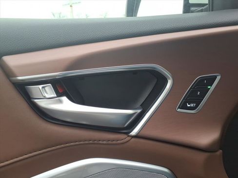 Used 2025 Acura RDX SH-AWD w/ Technology Package image 17