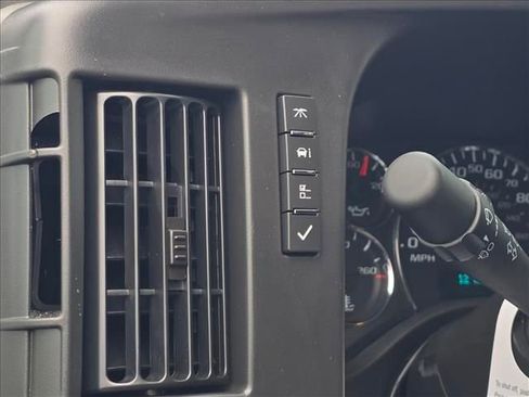 New 2025 Chevrolet Express 2500 Work Van w/ Driver Convenience Package image 21