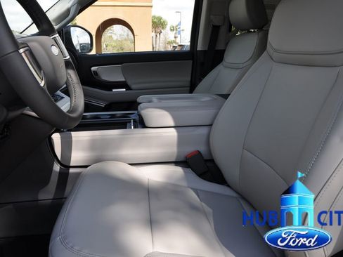 New 2026 Ford Expedition Max Active image 10