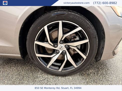 Used 2019 Volvo S60 T5 Momentum w/ Premium Package FWD image 27