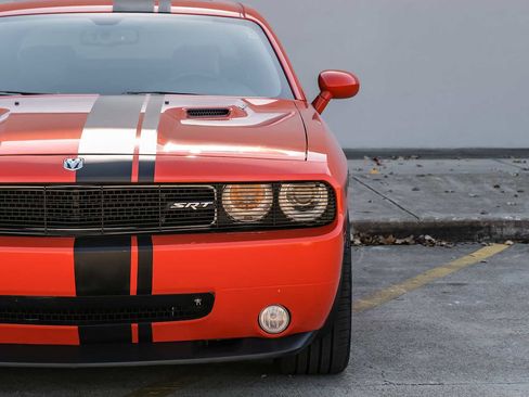 Used 2009 Dodge Challenger SRT8 w/ SRT Option Group II image 38