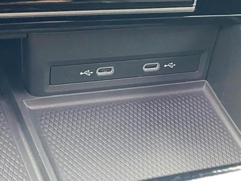 Used 2024 Volkswagen Atlas Cross Sport SEL R-Line image 20