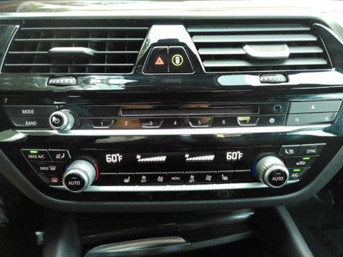 Used 2019 BMW 530i w/ Convenience Package RWD image 44