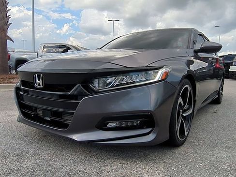Used 2018 Honda Accord Sport image 8