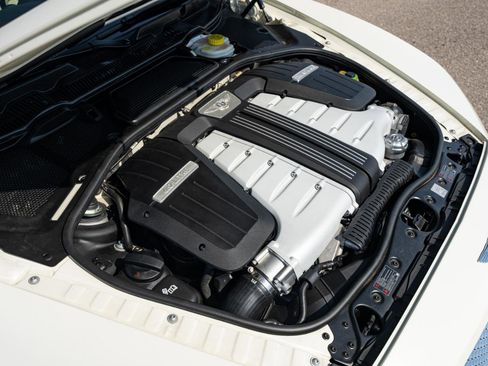 Used 2017 Bentley Continental GT image 50