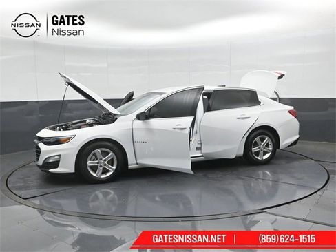 Used 2022 Chevrolet Malibu LS image 47