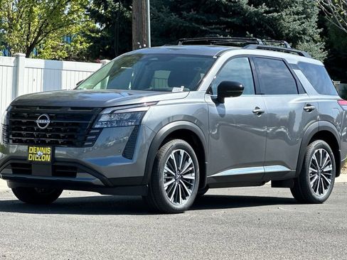 New 2026 Nissan Pathfinder Platinum w/ Cargo Package AWD/4WD image 8