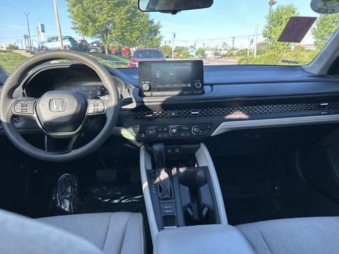 Used 2024 Honda Accord EX image 5