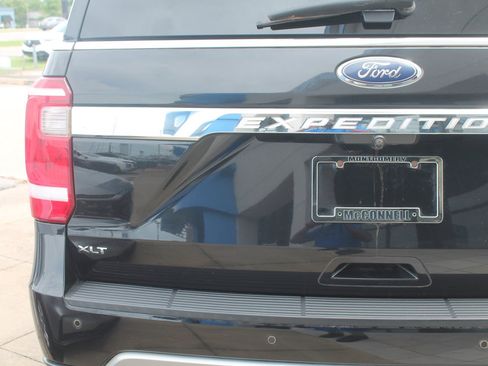 Used 2019 Ford Expedition XLT w/ Equipment Group 202A RWD image 5