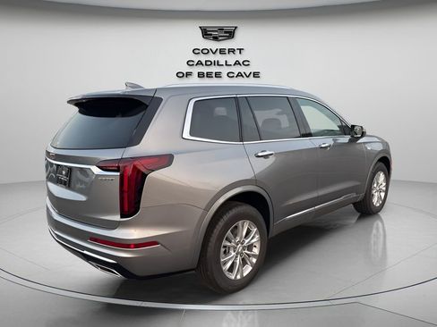 New 2025 Cadillac XT6 Luxury image 9