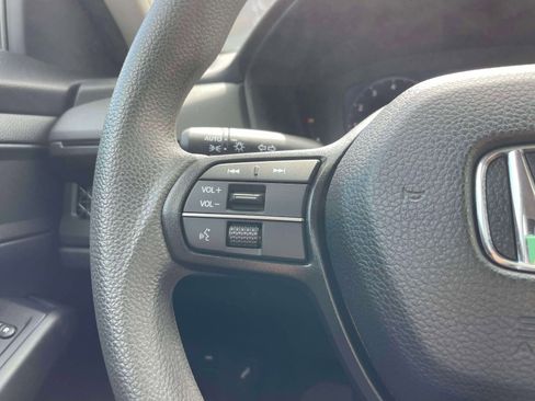 Used 2023 Honda Accord LX image 19