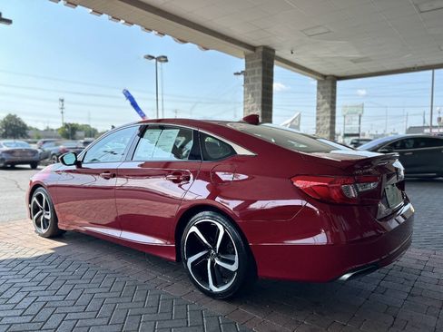 Used 2019 Honda Accord Sport image 9