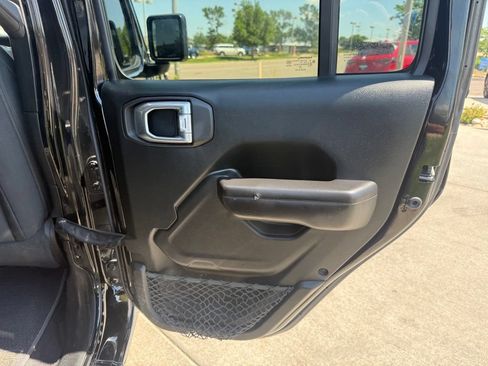 Used 2021 Jeep Gladiator Sport w/ Quick Order Package 24Q 80Th AWD/4WD image 31