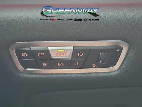 Used 2022 BMW X7 M50i image 25