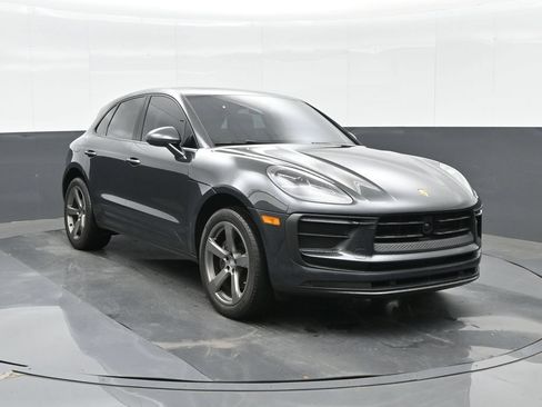 Used 2024 Porsche Macan AWD/4WD image 11