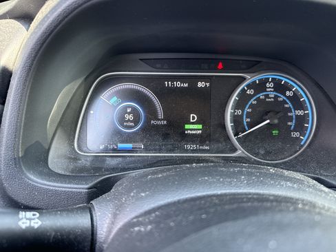 Certified 2025 Nissan Leaf S FWD image 5