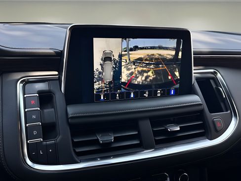 Used 2022 Chevrolet Tahoe High Country AWD/4WD image 8