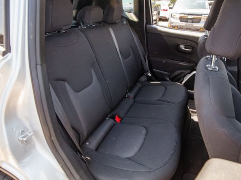 Used 2019 Jeep Renegade Sport w/ Sport Appearance Group image 12