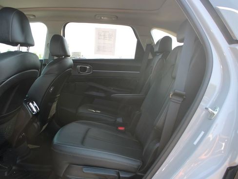Used 2023 Kia Sorento SX FWD image 18