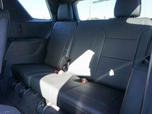 Used 2023 Chevrolet Traverse Premier w/ Redline Edition image 15