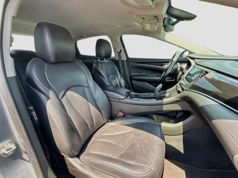 Used 2018 Buick LaCrosse Essence FWD image 26