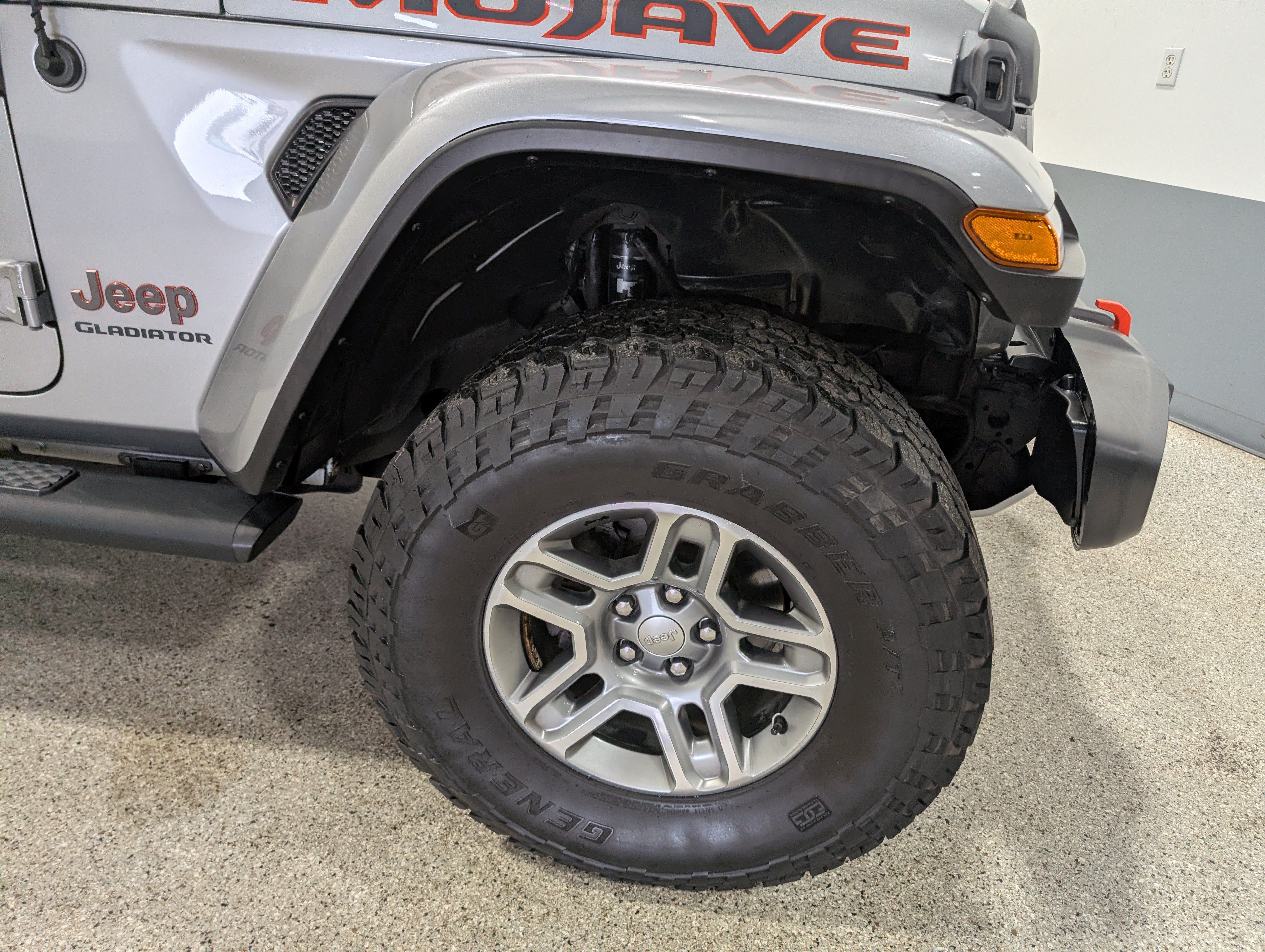 Used 2021 Jeep Gladiator Mojave AWD/4WD image 14