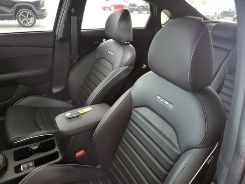 Used 2024 Kia Forte GT-Line w/ GT-Line Premium Package FWD image 4