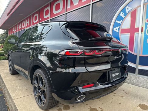 New 2025 Alfa Romeo Tonale image 8