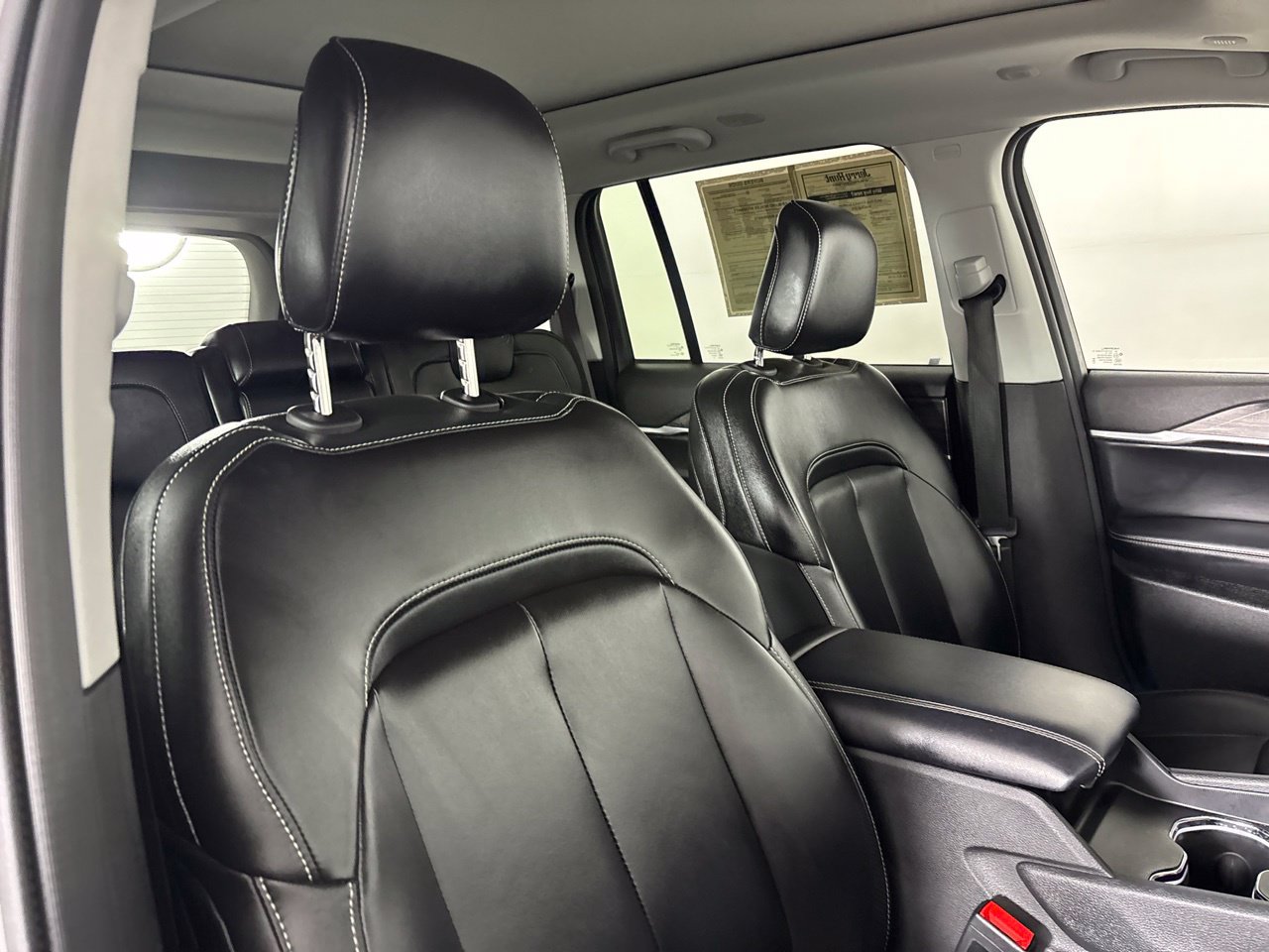 Used 2023 Jeep Grand Cherokee Limited AWD/4WD image 31