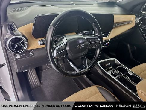 Used 2025 Chevrolet Equinox ACTIV w/ Safety and Technology Package FWD image 9