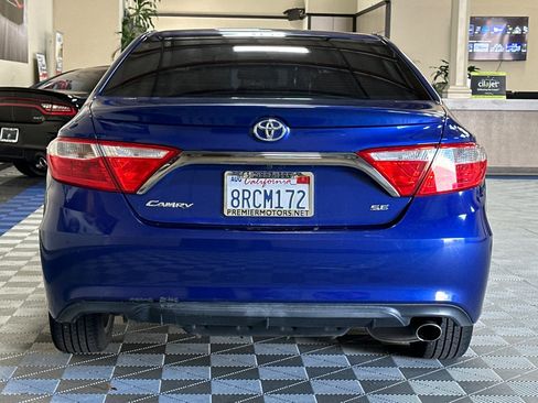 Used 2015 Toyota Camry SE image 5