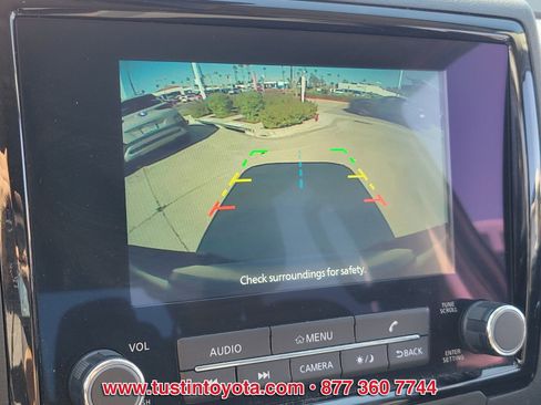 Used 2024 Nissan Frontier SV w/ SV Convenience Package image 21