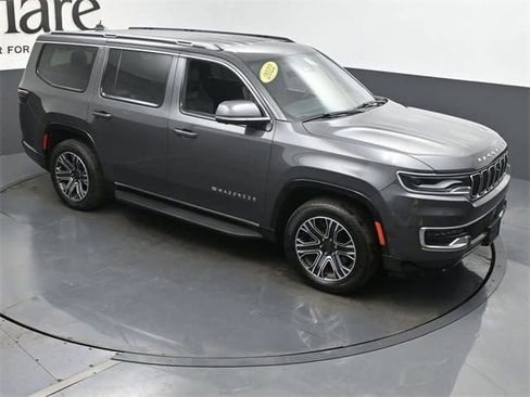 Used 2022 Jeep Wagoneer Series III w/ Convenience Group I image 43