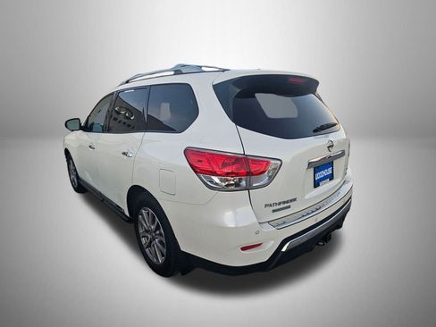 Used 2015 Nissan Pathfinder SL w/ SL Premium Package image 2