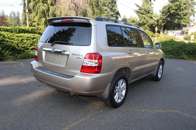 Used 2007 Toyota Highlander Limited w/ Extra Vale Pkg #3 AWD/4WD image 3