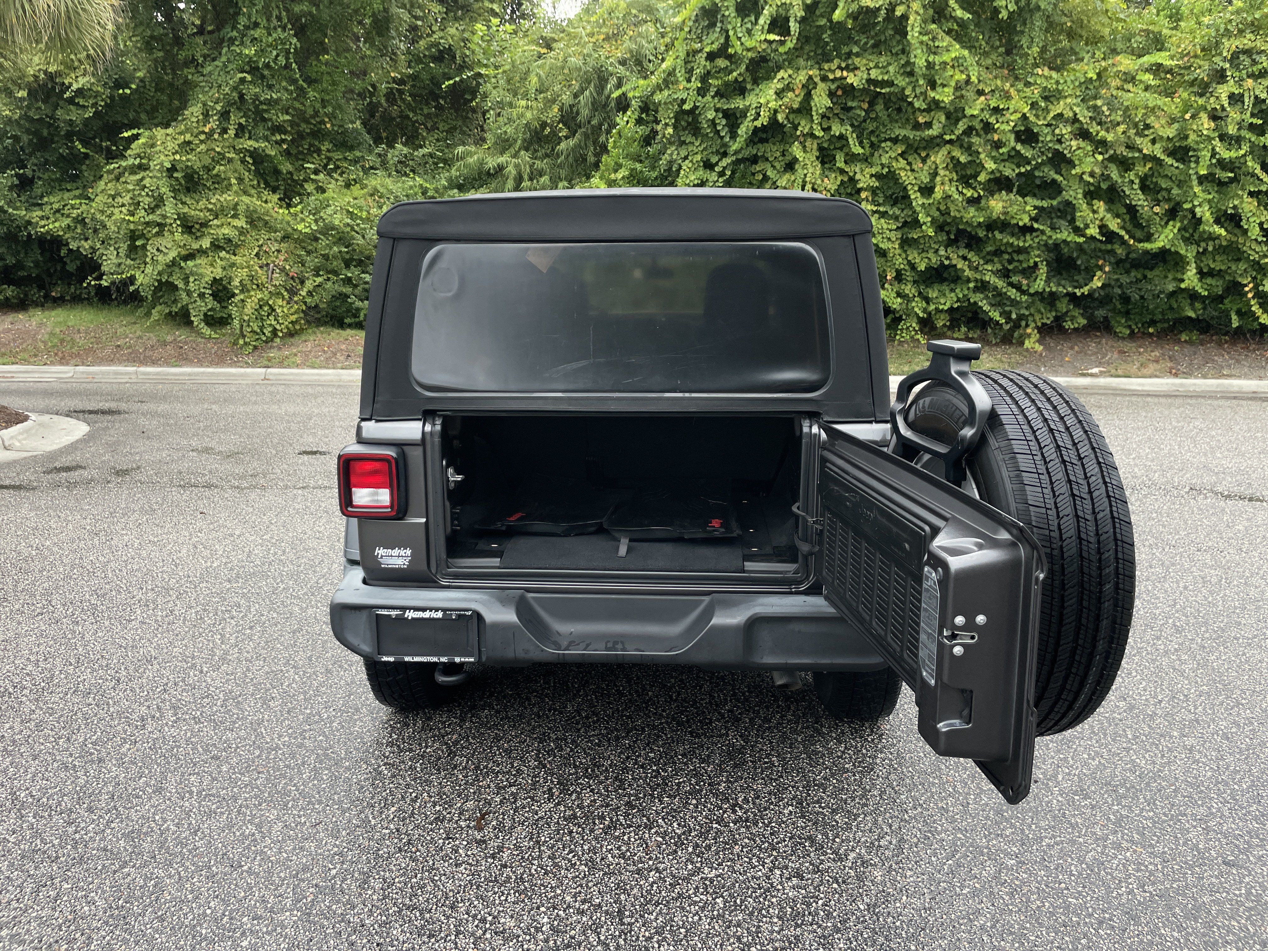 Used 2019 Jeep Wrangler Unlimited Sport S AWD/4WD image 29