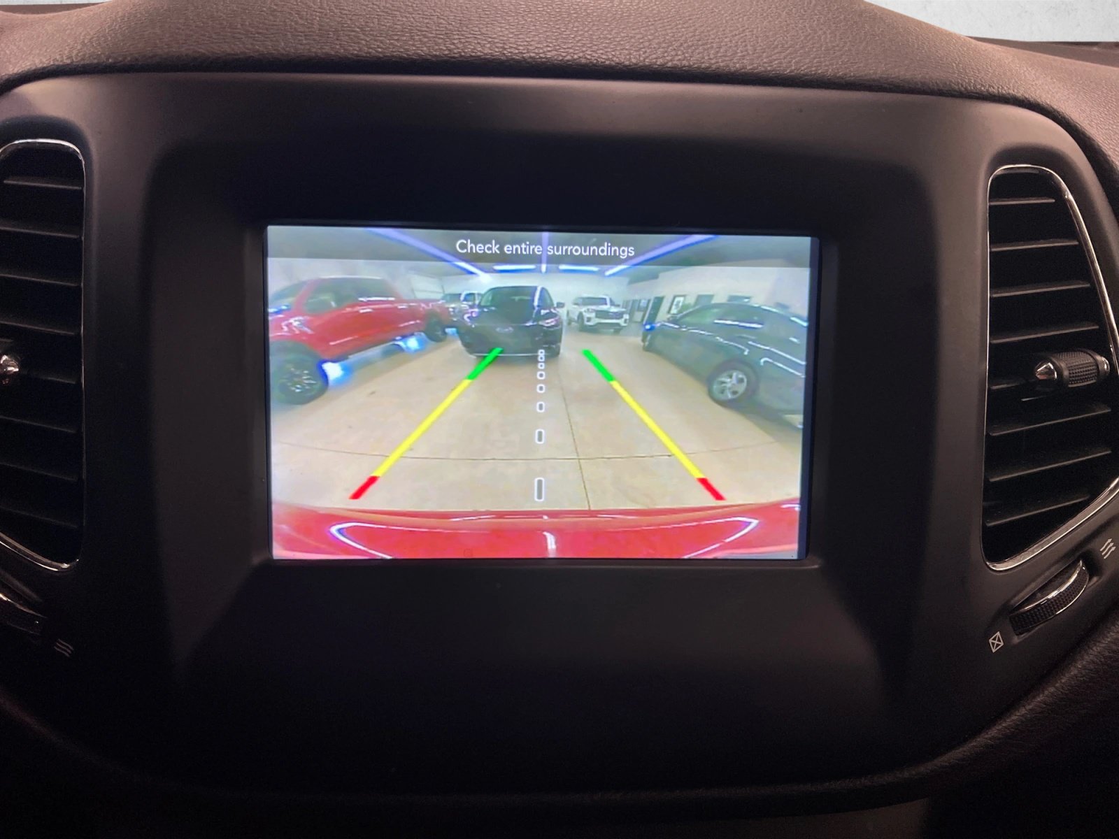 Used 2018 Jeep Compass Sport w/ Tech Group FWD image 17