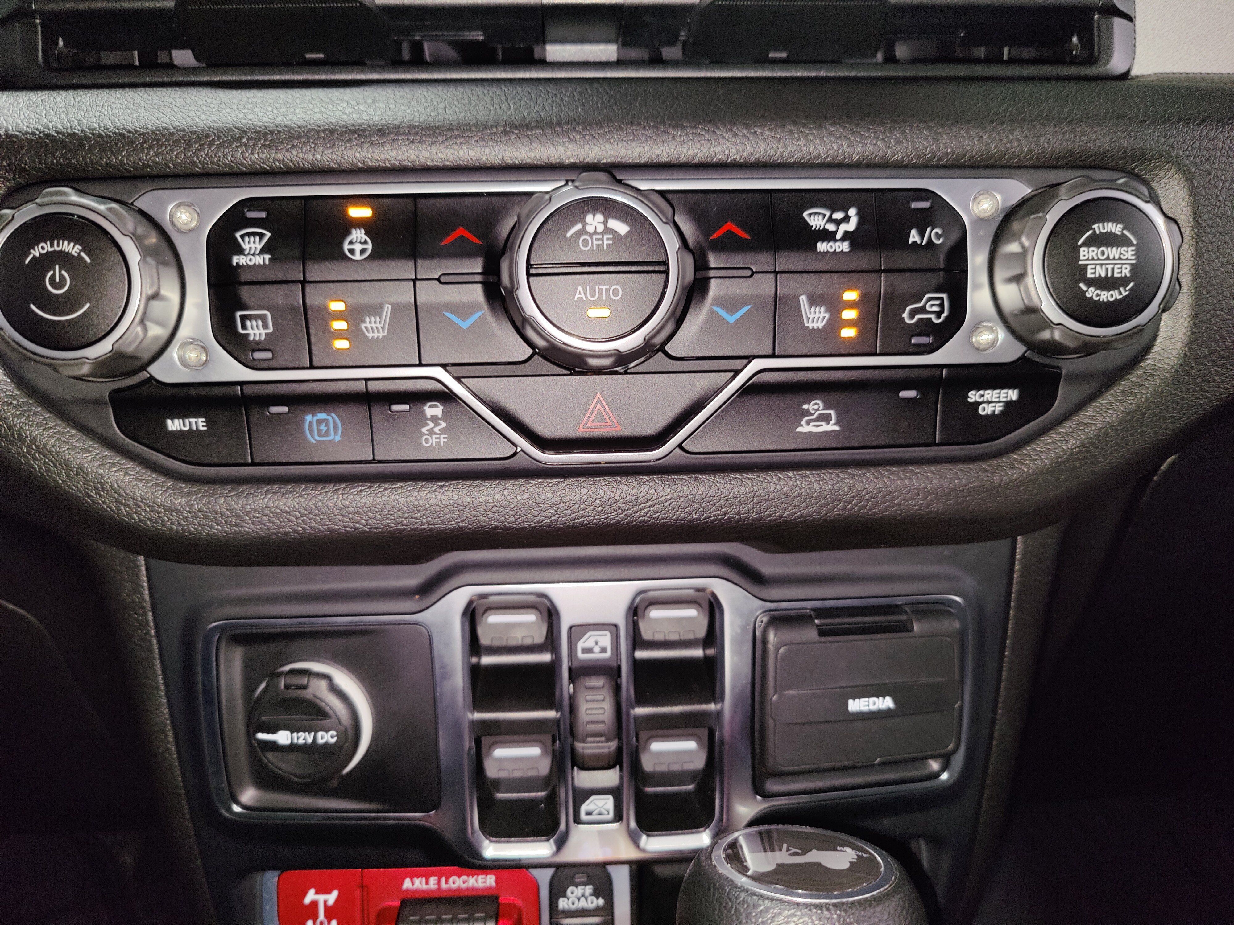 Used 2024 Jeep Wrangler Unlimited AWD/4WD image 20