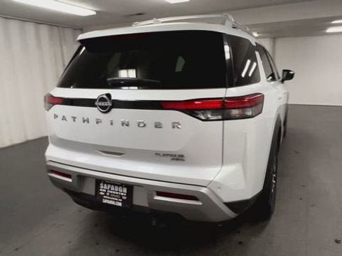 Used 2025 Nissan Pathfinder Platinum AWD/4WD image 8