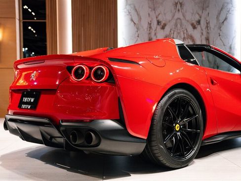 Used 2022 Ferrari 812 GTS RWD image 27
