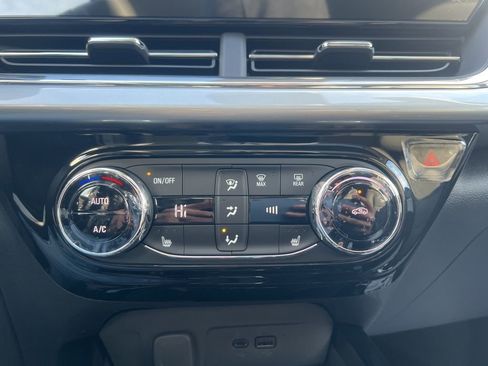 New 2026 Chevrolet Trax LT w/ Sunroof Package image 20