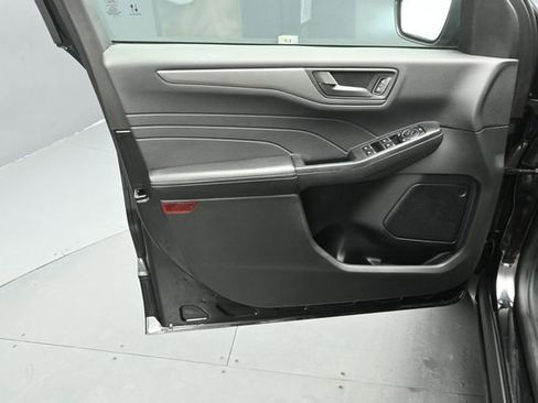 Certified 2024 Ford Escape Active AWD/4WD image 19