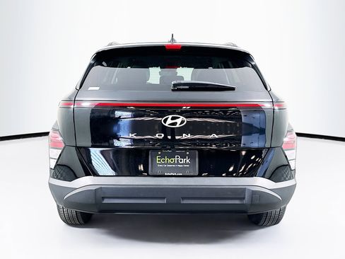 Used 2025 Hyundai Kona SEL image 7