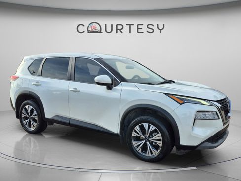 Certified 2023 Nissan Rogue SV FWD image 9
